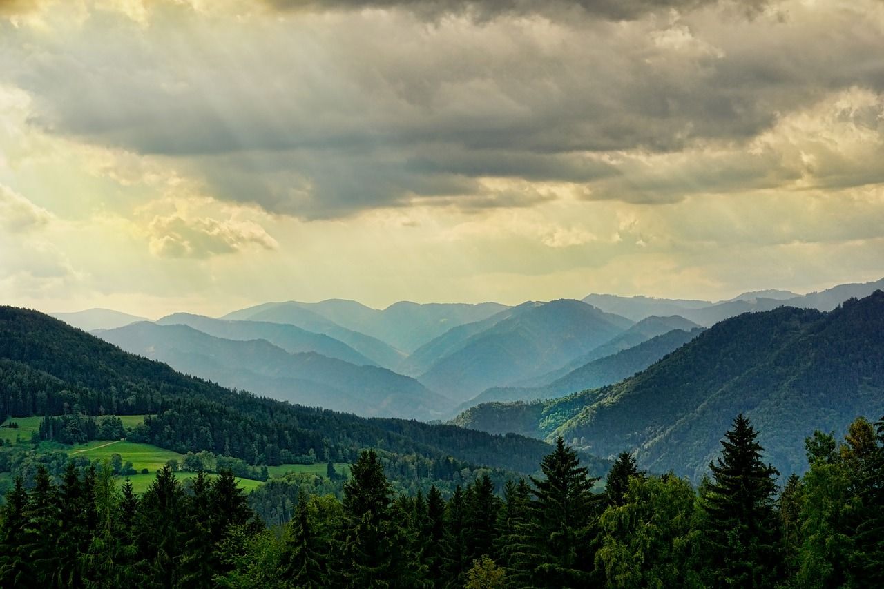 Zakopane z dala od tłumów – odkryj mniej znane szlaki i atrakcje